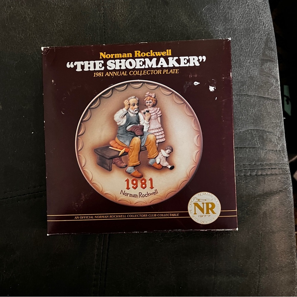 NORMAN ROCKWELL Collectors Plate 1981 “The Shoe Maker" Open Box With Certificate - Picture 1 of 4